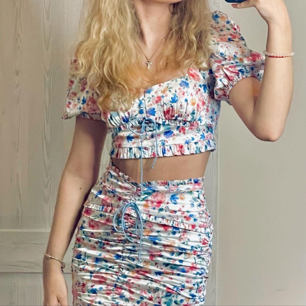 2 PIECE FOR LOVE & LEMONS Juliet Top & Mini Skirt set - Picture 4 of 16